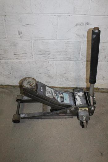 Pittsburgh Heavy Duty Floor Jack Property Room