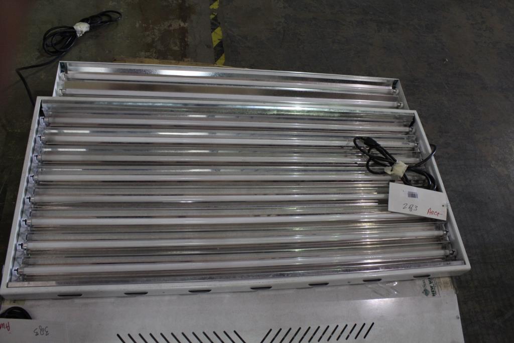 Sunlight Supply Sun Blaze T 5 Light Fixture Property Room Sunlight Supply Sun Blaze T 5 Light Fixture