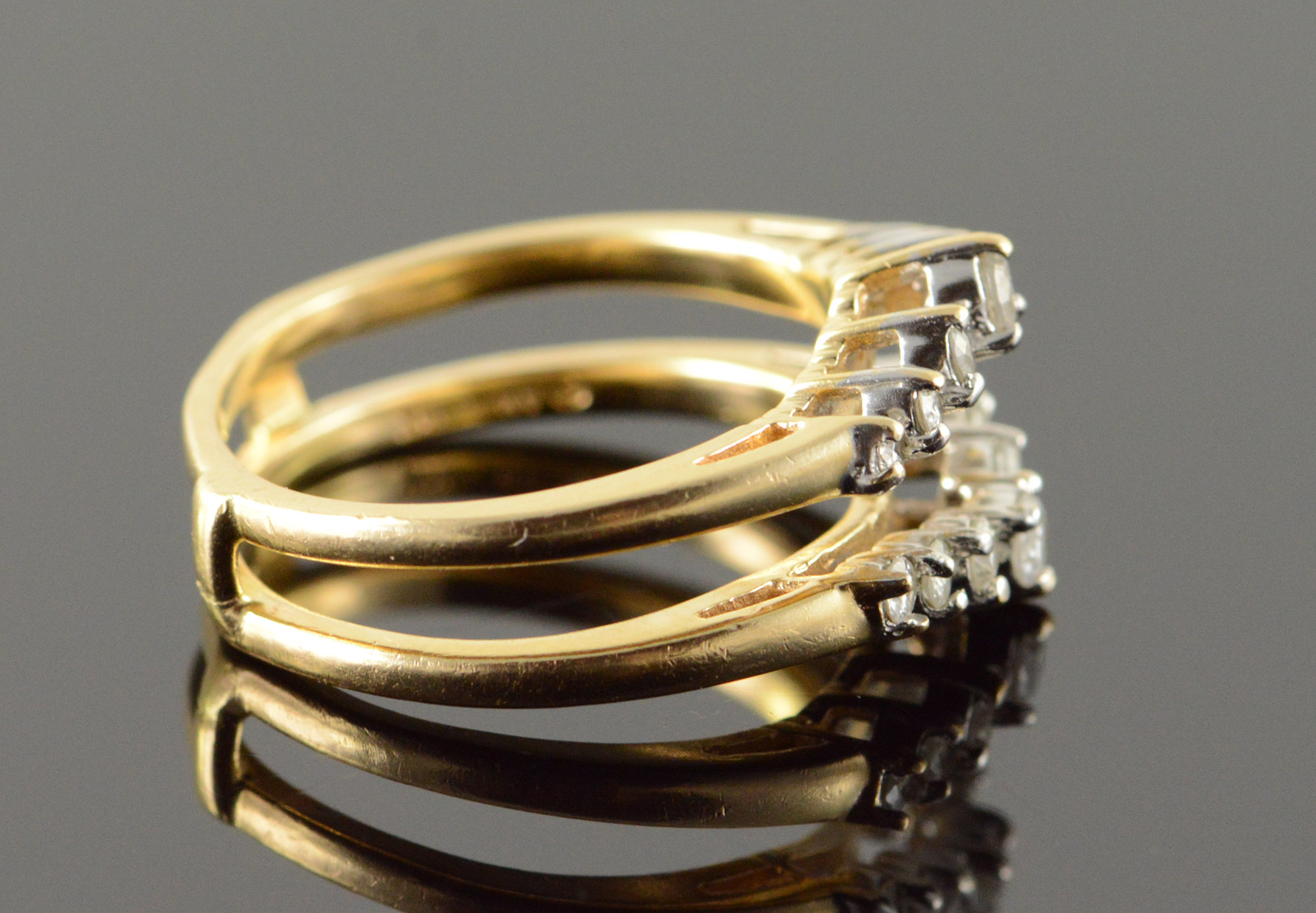 14K 0.30 CTW Diamond Inset Wedding Band Guard Yellow Gold Ring, Size 5.