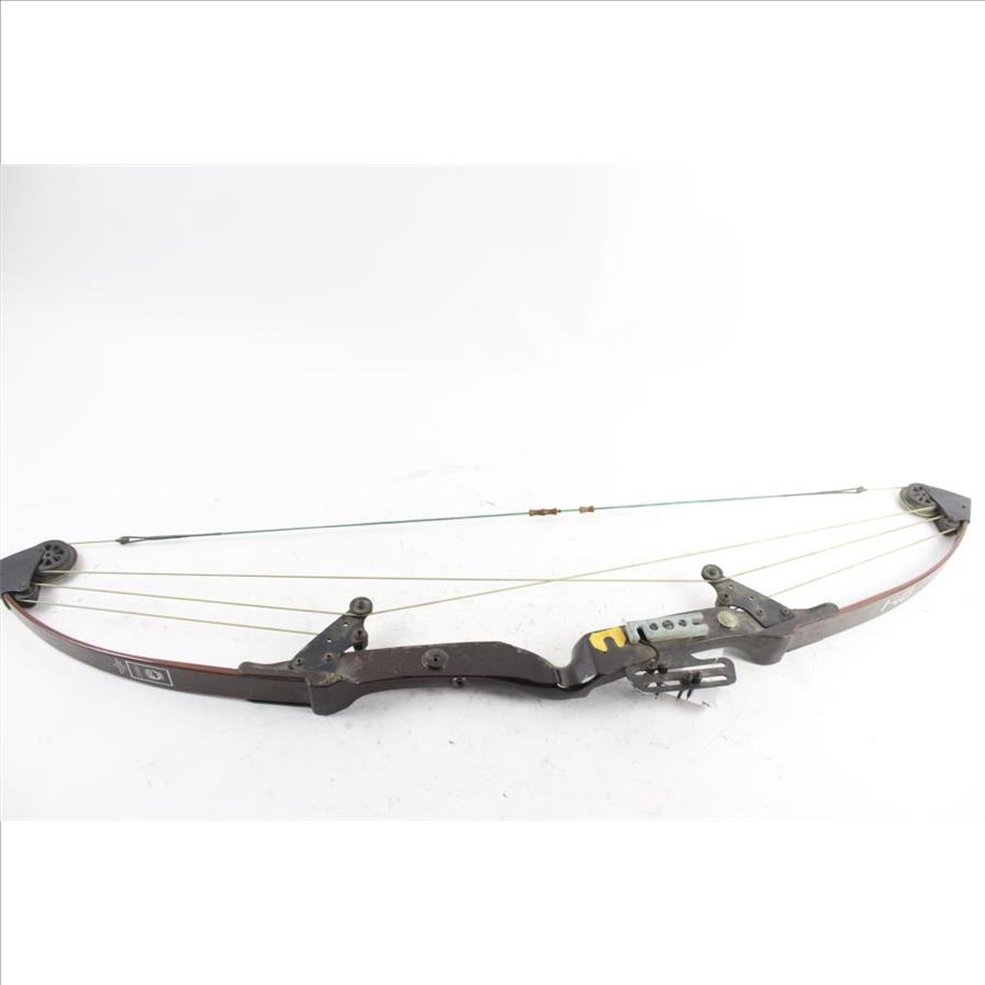 Bear Whitetail Hunter Compound Bow Property Room