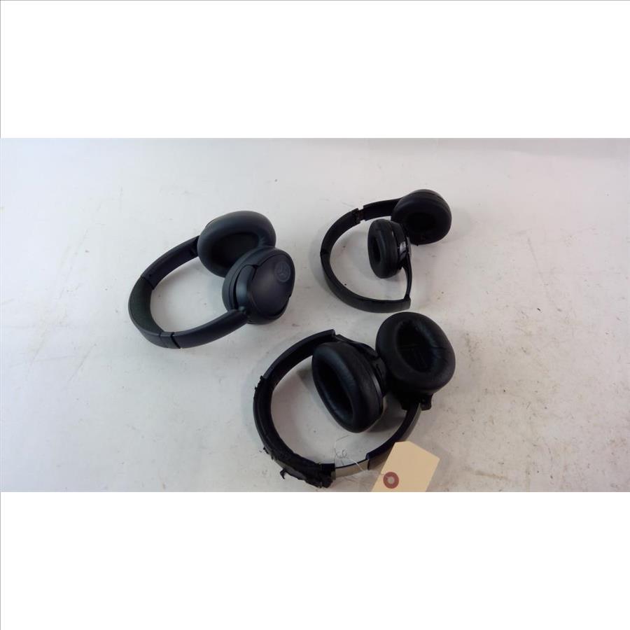 Beats Solo 3 Wireless Headphones And More 2 Pieces