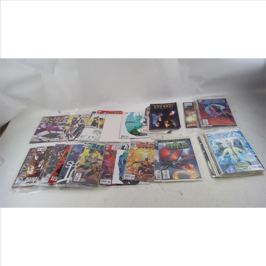Bulk Comics 10+ Pieces | Property Room