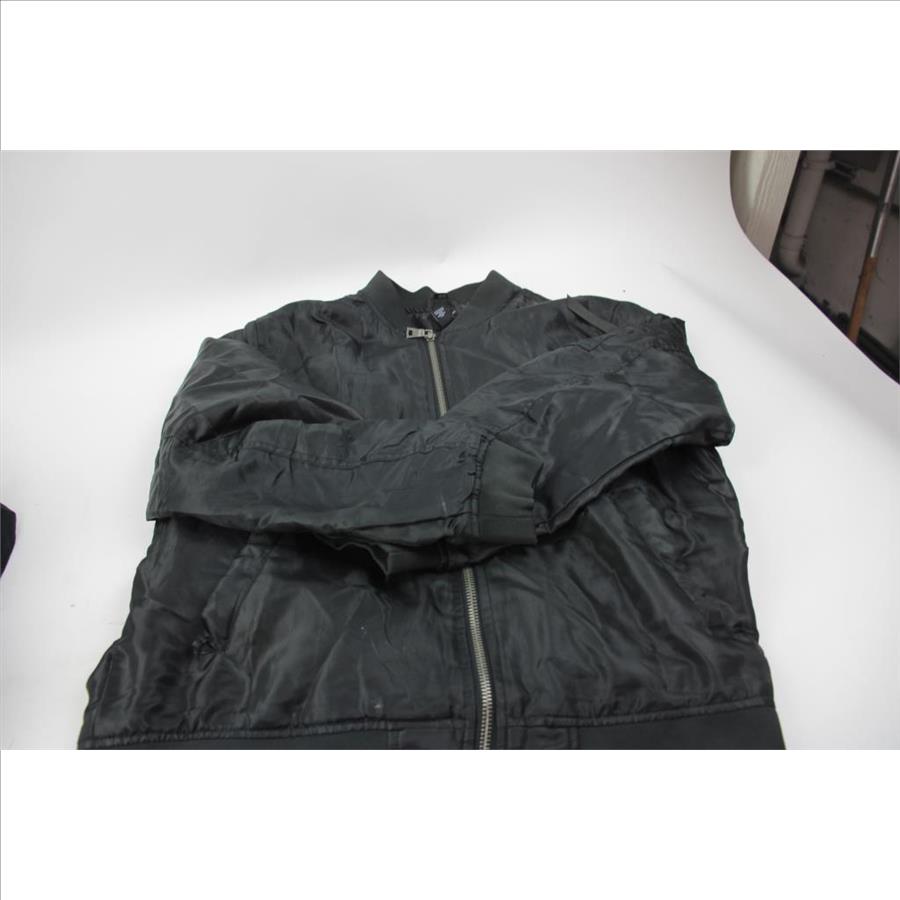 Colombia, Forever 21, Cat & Jack, Boys' Flannel, Men's Jackets, Jeans And More, 6 Pieces