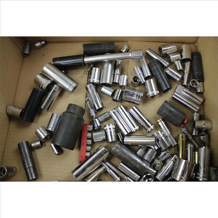 Craftsman 7/8, 18 Mm Power Torque, 5/8" Duralast And More Sockets