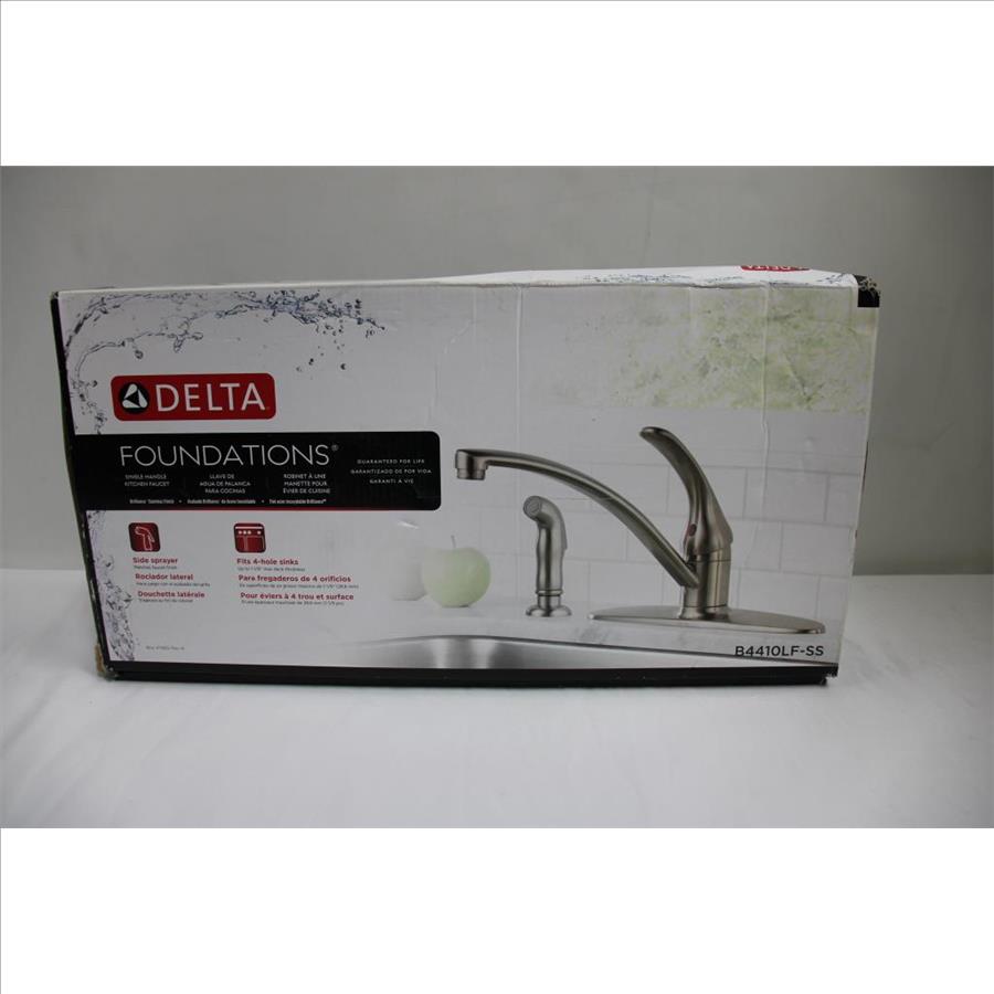 Delta Foundations Pull-Out Kitchen Faucet – Chrome, Certified Refurbished, Low-Lead, 10-Year Warranty