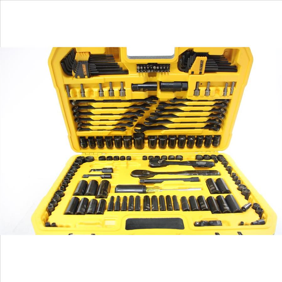 Socket Wrench Set 192 Dewalt Socket Set Bomgaars DEWALT Mechanics