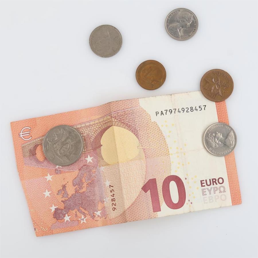 Foreign Currency, 7 Pieces