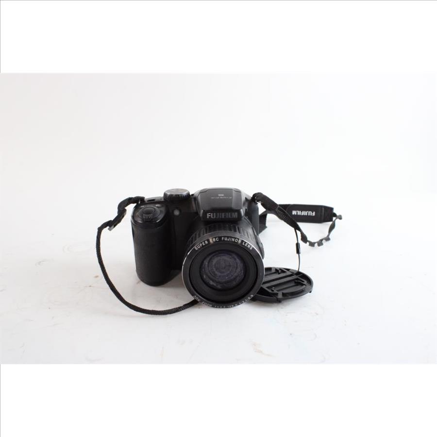 Fujifilm FinePix S6800 Camera Property Room