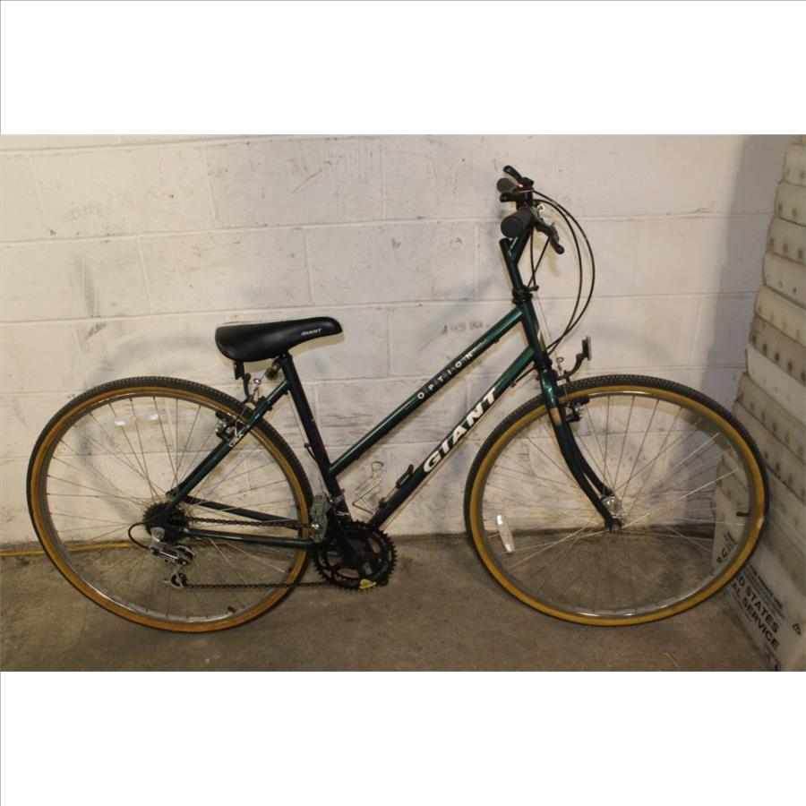 Giant Option Hybrid Bike | Property Room