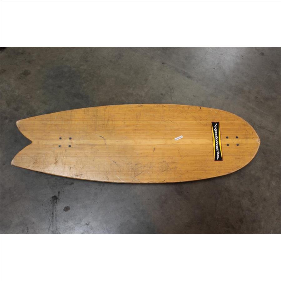 hamboards-fish-surfer-bamboo-