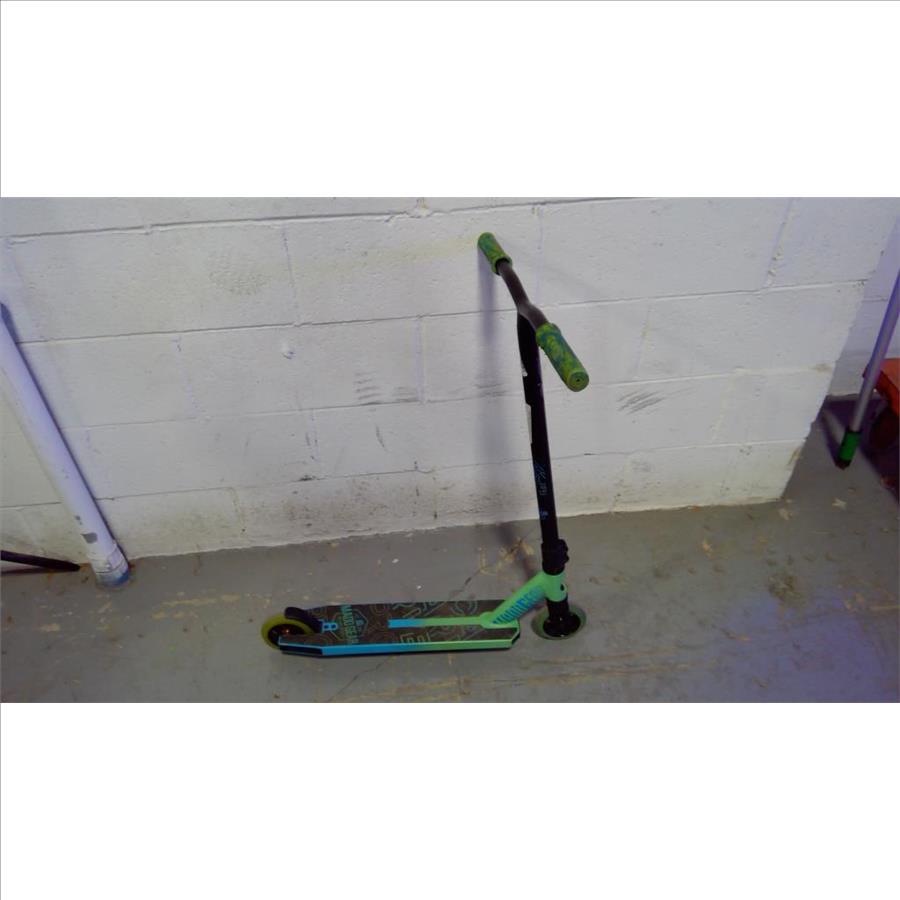 Madd Gear Action Sports Scooter