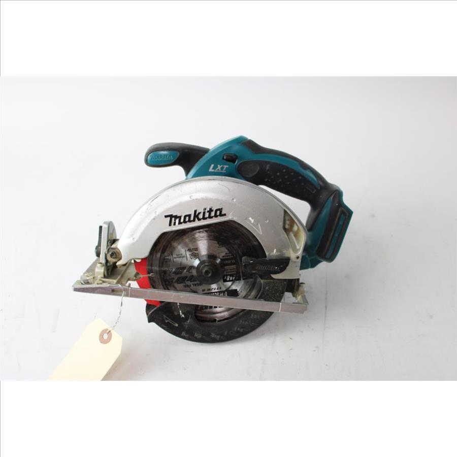 Makita Cordless 61/2" Circular Saw, XSS02 Property Room