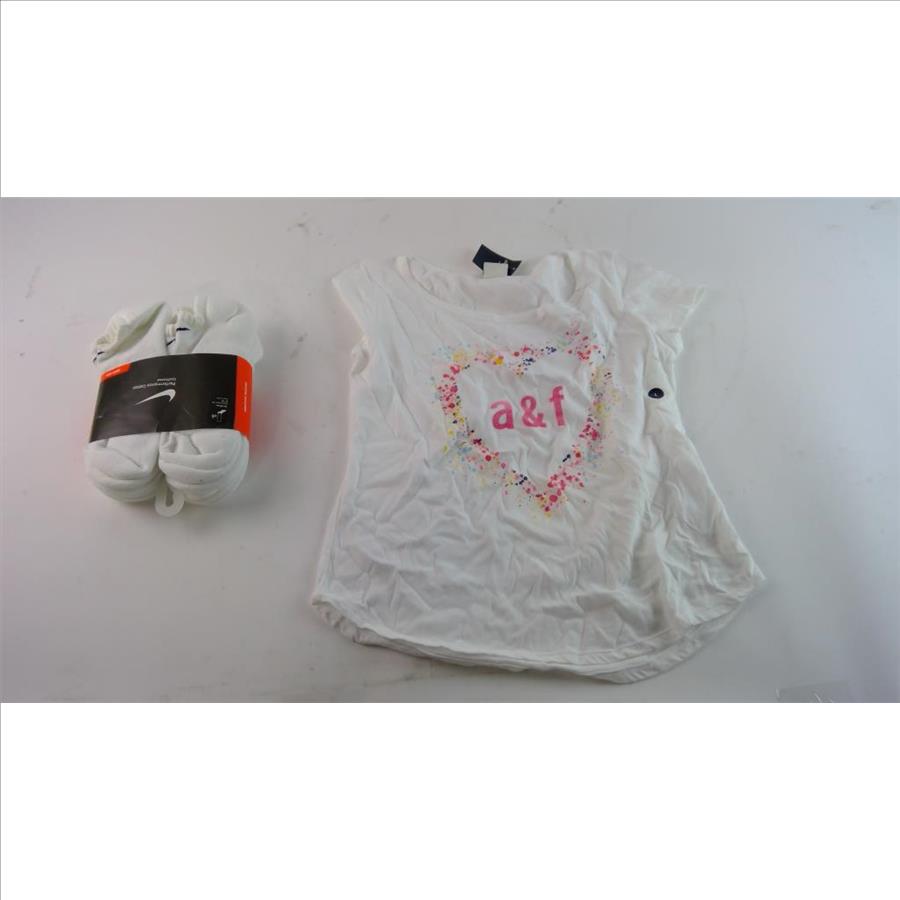 Mens Nike Socks, Size 812 Property Room