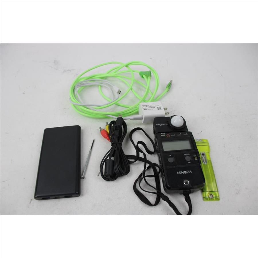 Powerbank, Headphones, And Lightning Cords