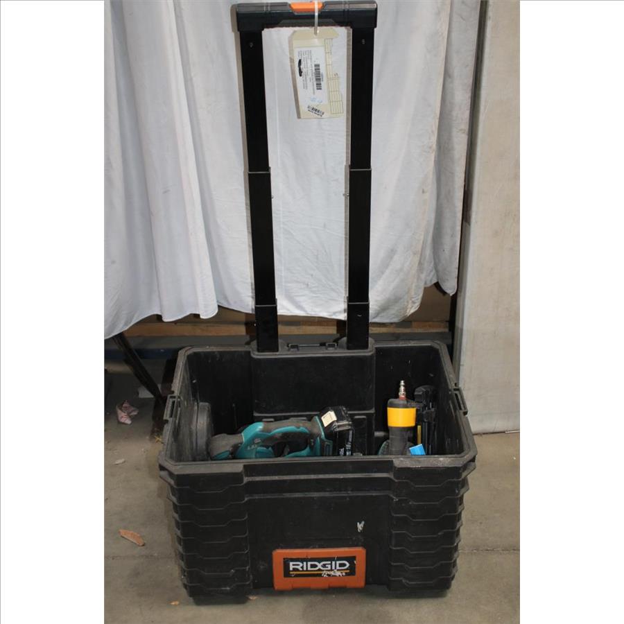 Ridgid Rolling Tool Box And Makita, Dewalt Mix Tool
