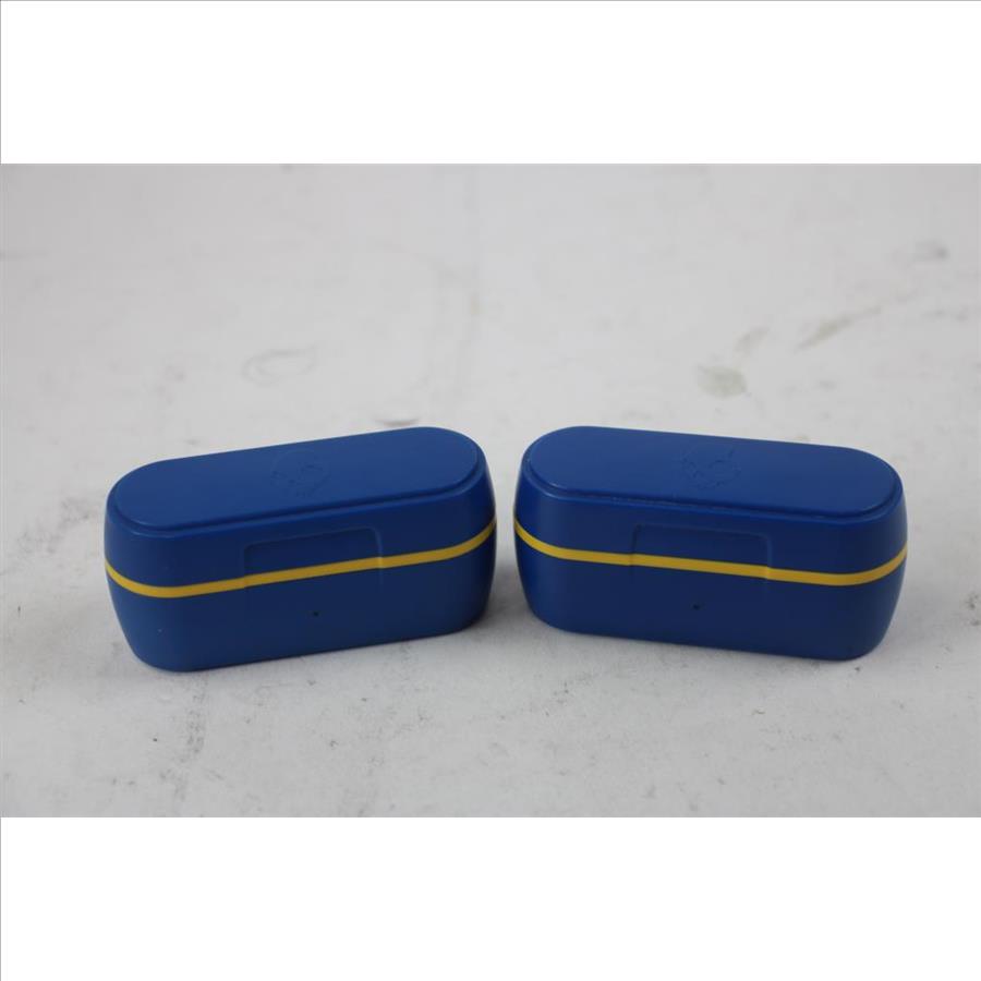 Skullcandy Wireless Earphones, Missing 1 Earbud Each, 2 Pieces