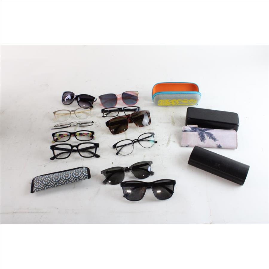 Sunglasses And Eyeglasses Bulk Lot, 5+ Pieces Property Room