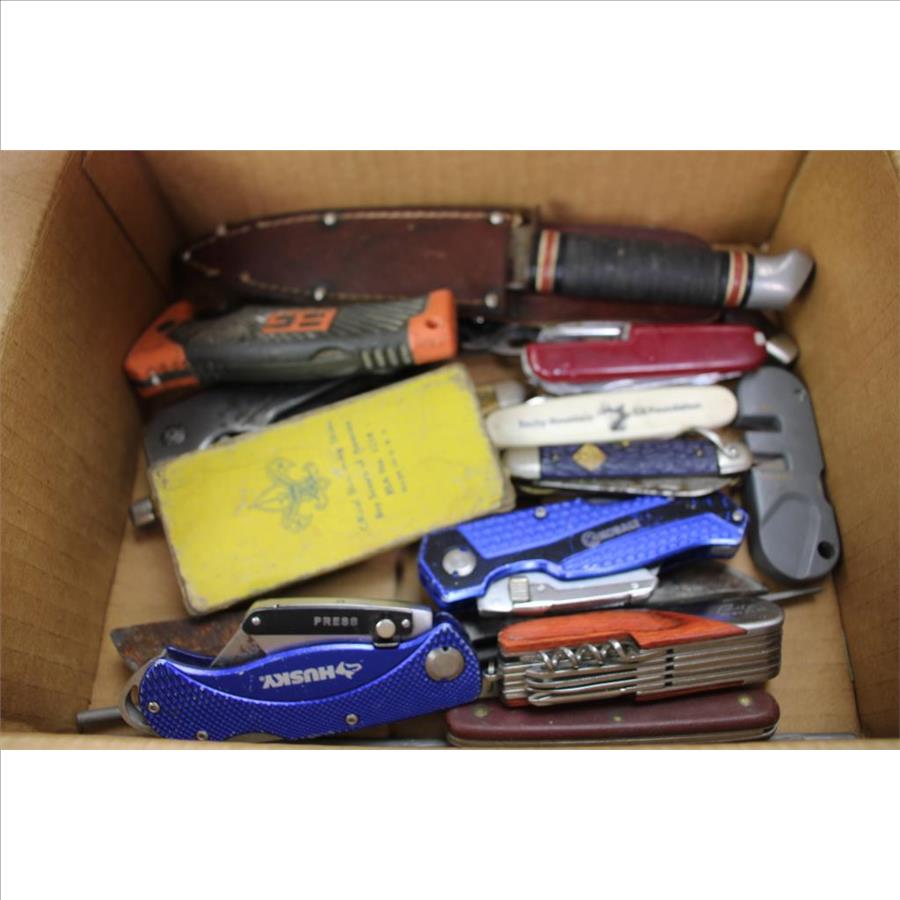 Tac Force Big Boy Stiletto, Gerber Bear Grylls, Kershaw Folding Pocket And More Knives, 24 Pieces