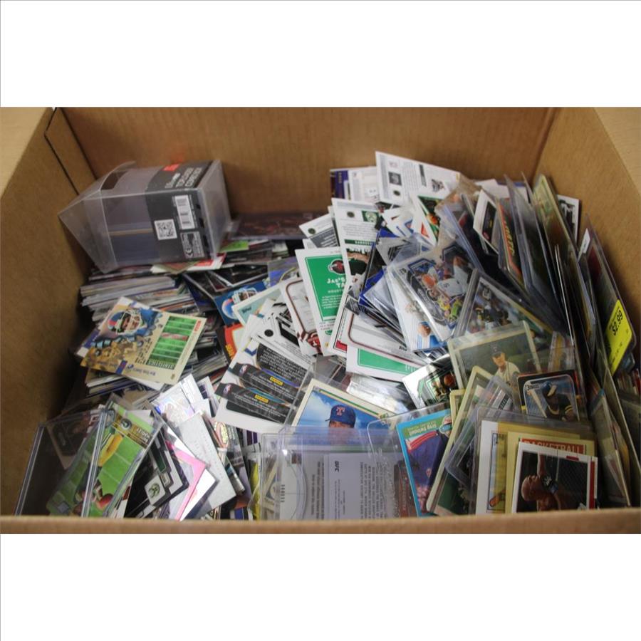 Ufc, Aseball, Basketball And More Trading Cards