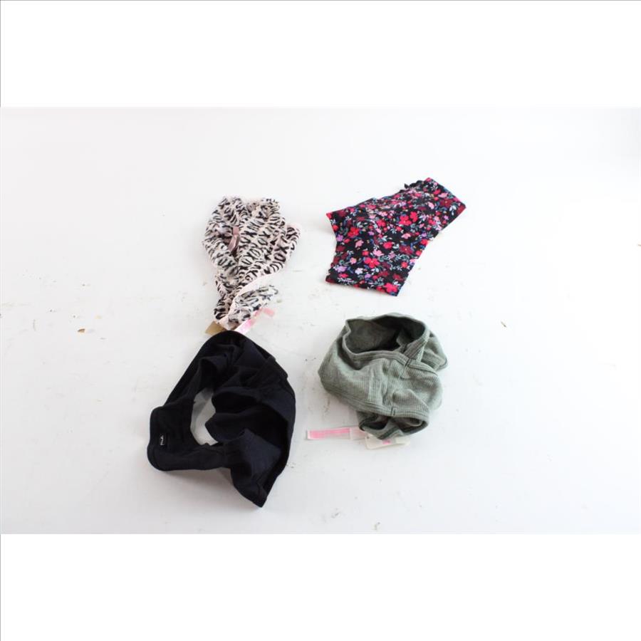 Victoria's Secret PINK Underwear Size M, 4 Pieces Property Room
