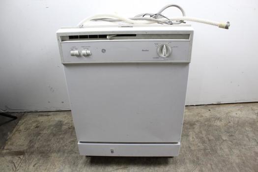 GE GSD2200G02WW Nautilus Dishwasher | Property Room