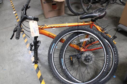 Trek 6500 SLR Mountain Bike | Property Room