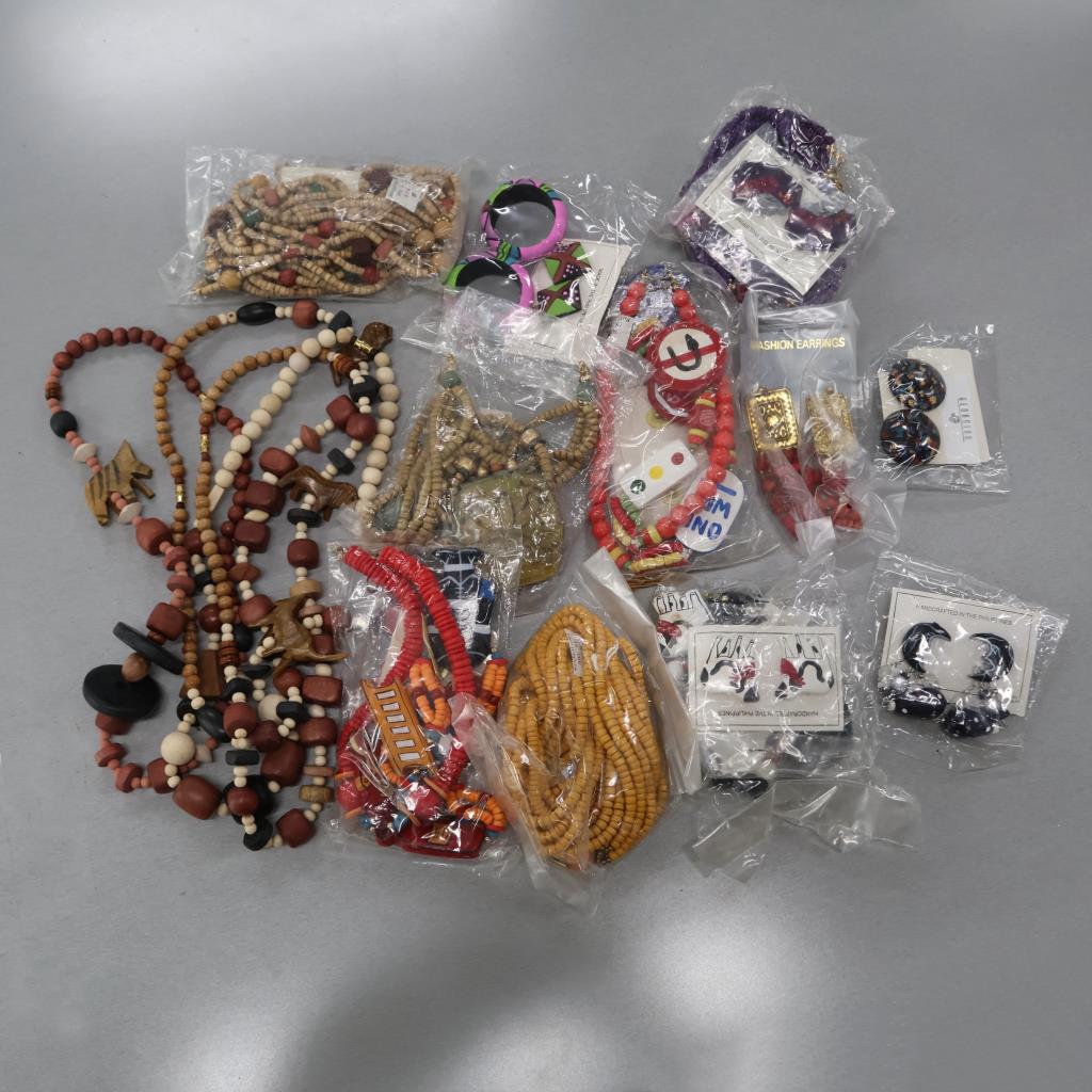 1+ Lbs Mixed Fashion Jewelry