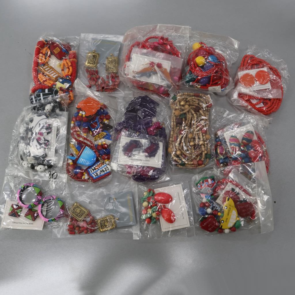 1+ Lbs Mixed Fashion Jewelry