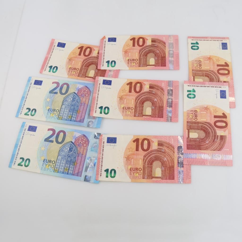 100 Euros