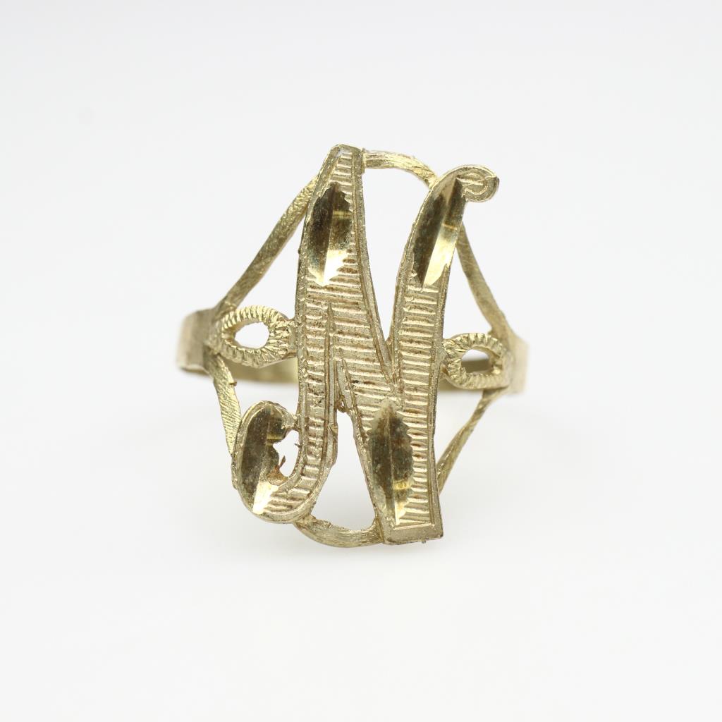 Script Letters Ring 10k Gold Letter Script Ring | Property Room