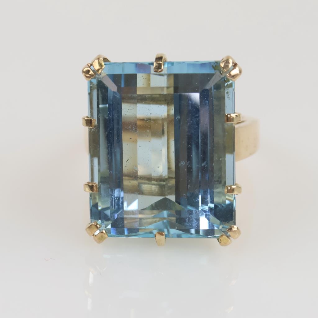 10kt Gold Aquamarine Stone Ring -Evaluated By Our Certified Gemologist-AGS/GIA