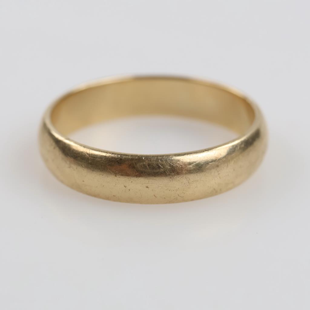 10kt Gold Band
