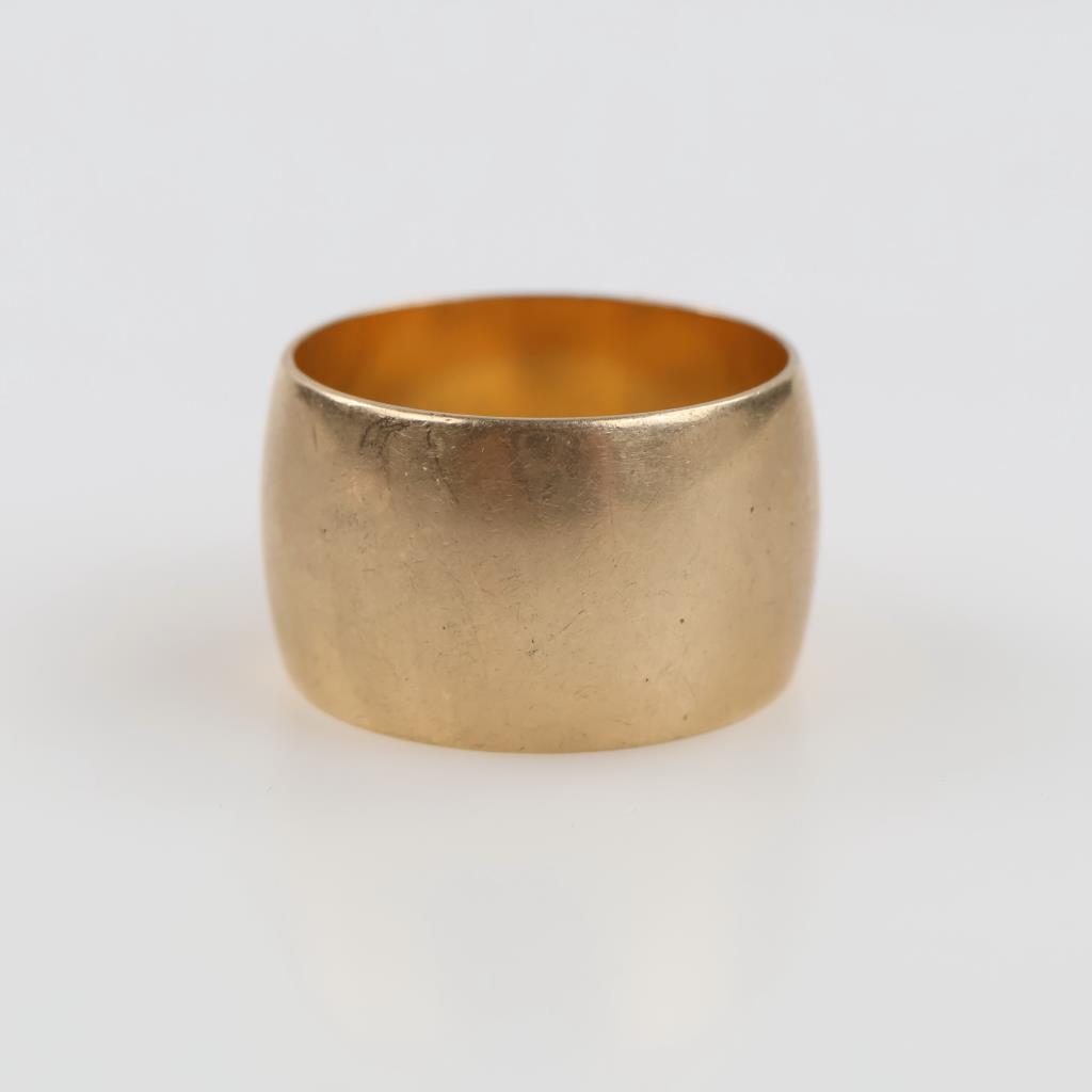 10kt Gold Band