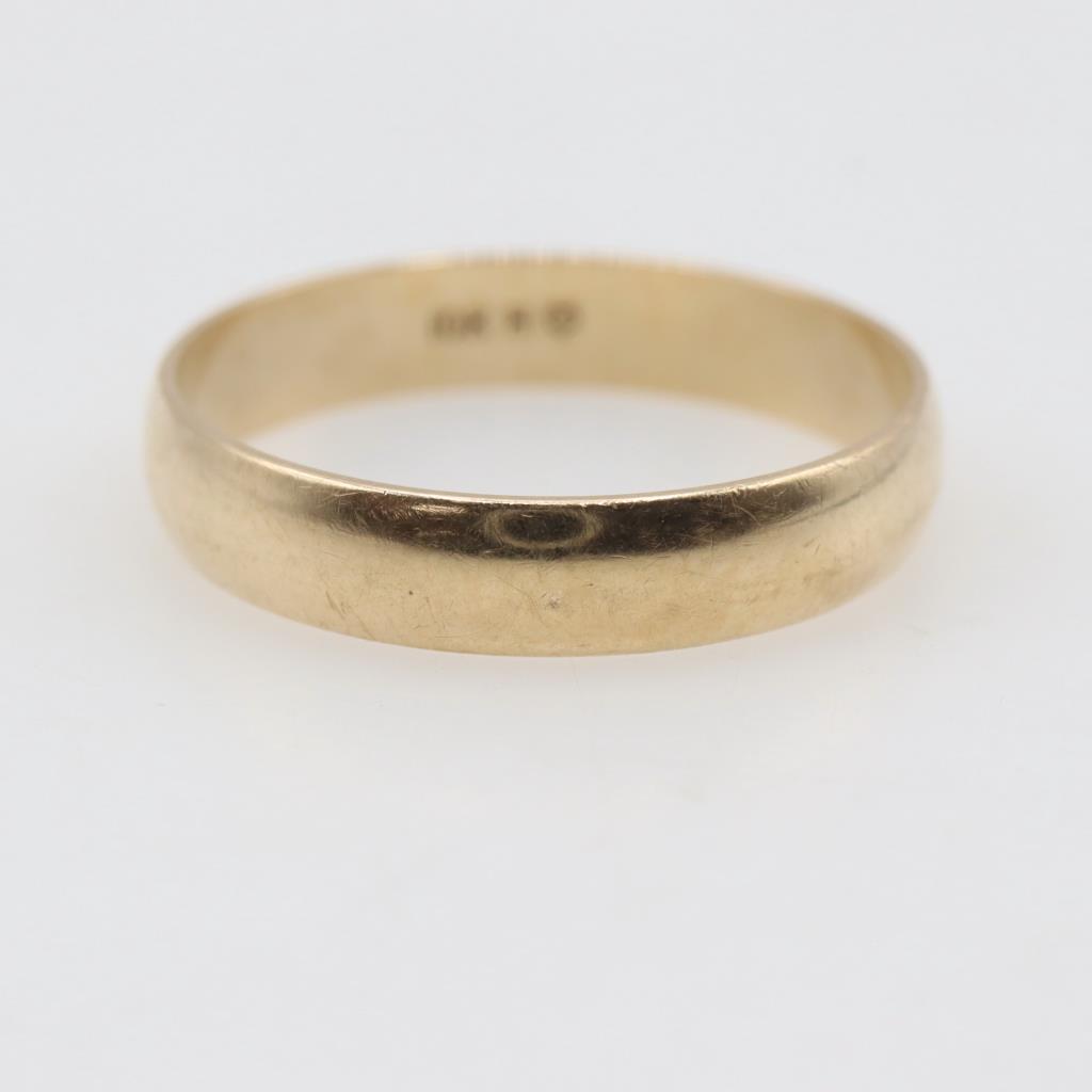 10kt Gold Band | Property Room