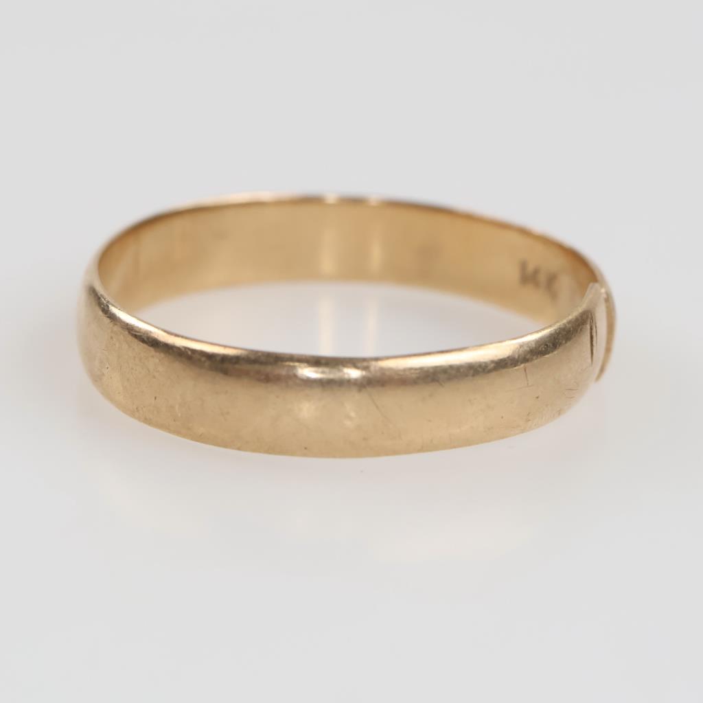 10kt Gold Band
