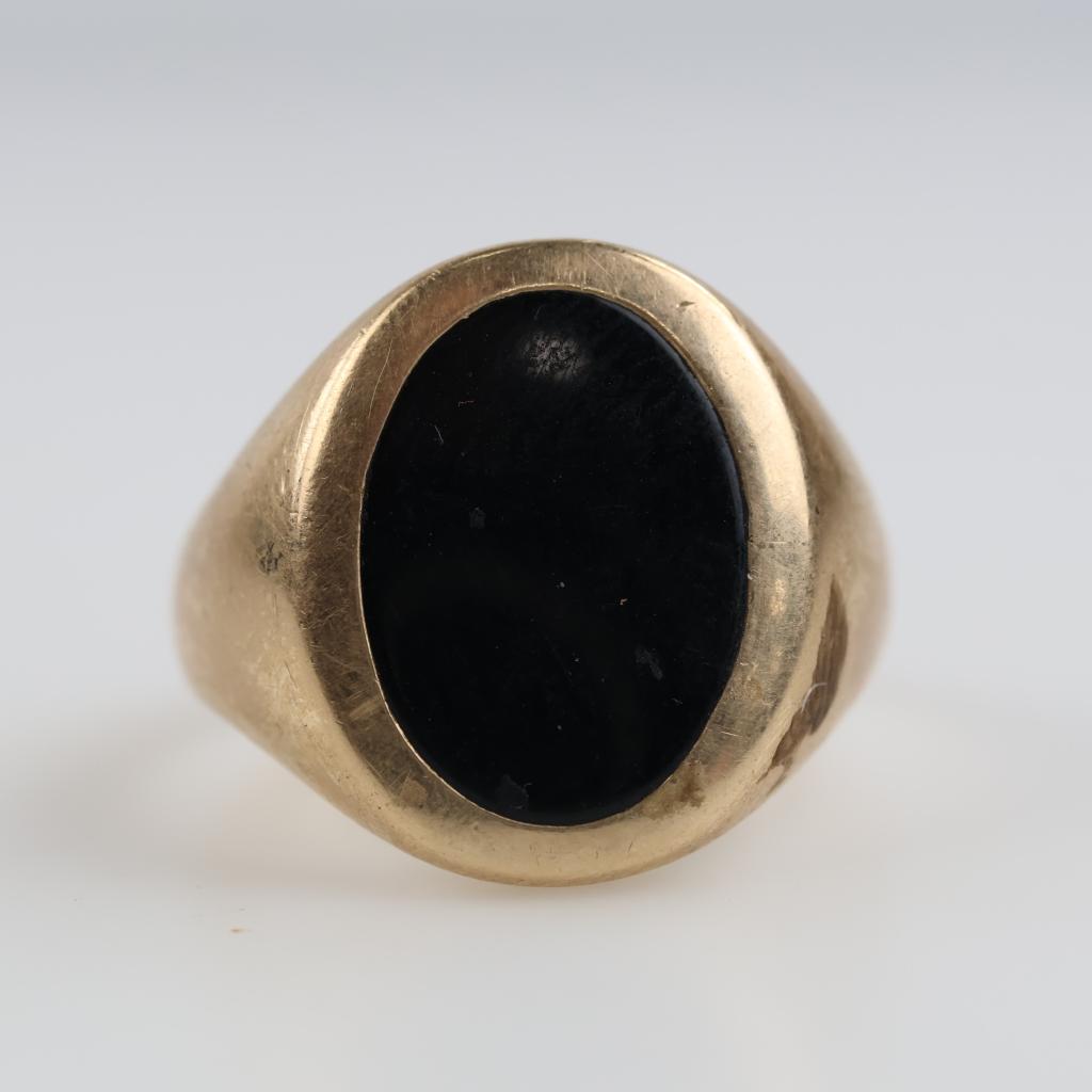 10kt Gold Black Stone Ring