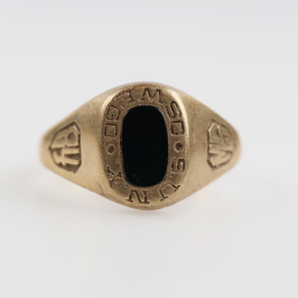 10kt Gold Black Stone Ring