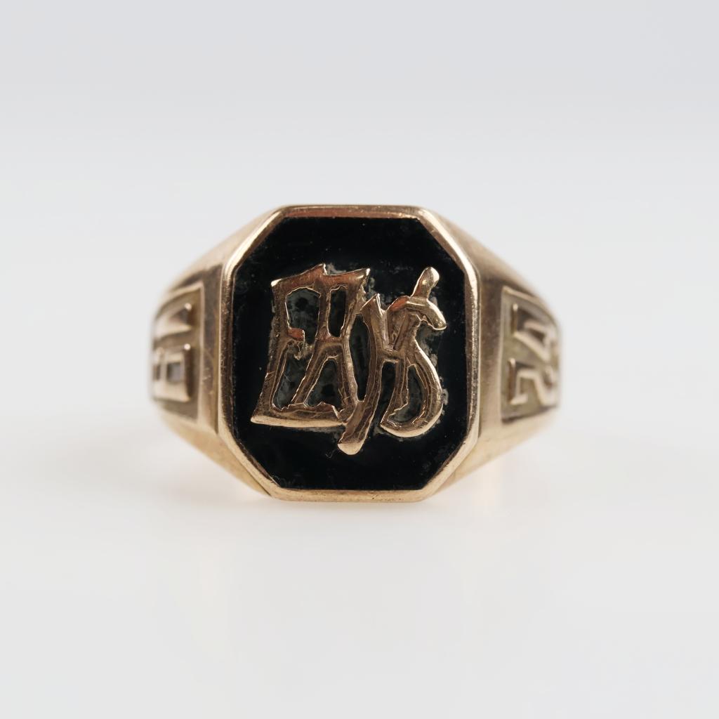 10kt Gold Black Stone Signet Ring