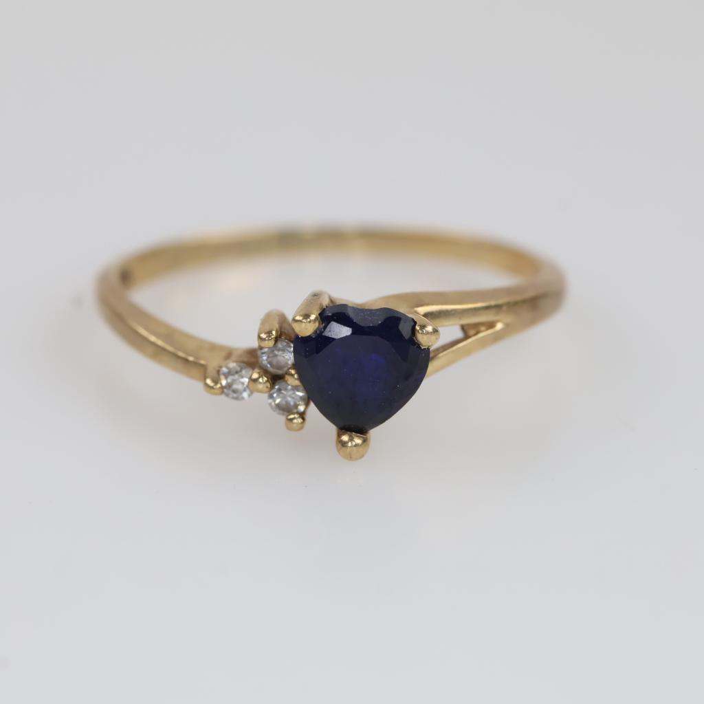 10kt Gold Blue Stone Clear Stone Accent Ring