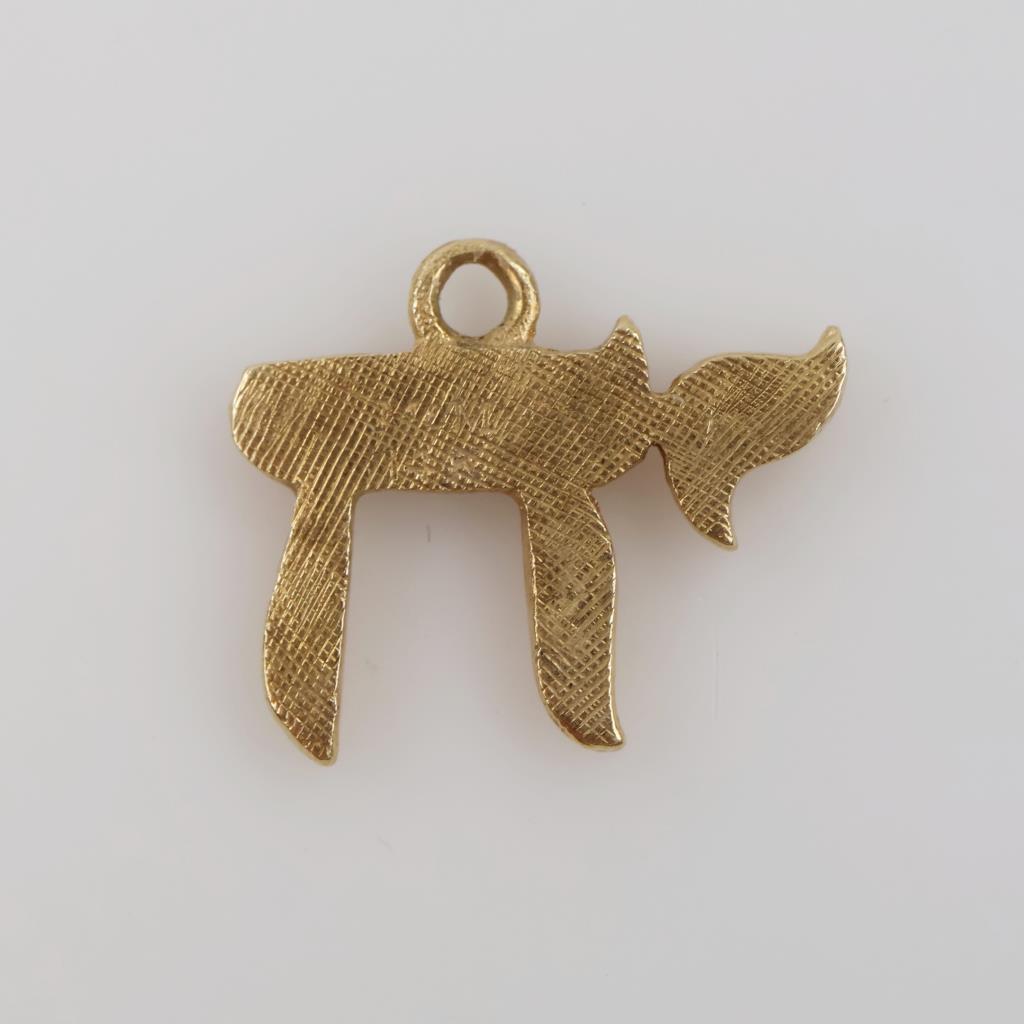 10kt Gold Chai Pendant