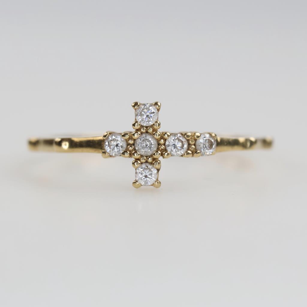 10kt Gold Clear Stone Cross Ring