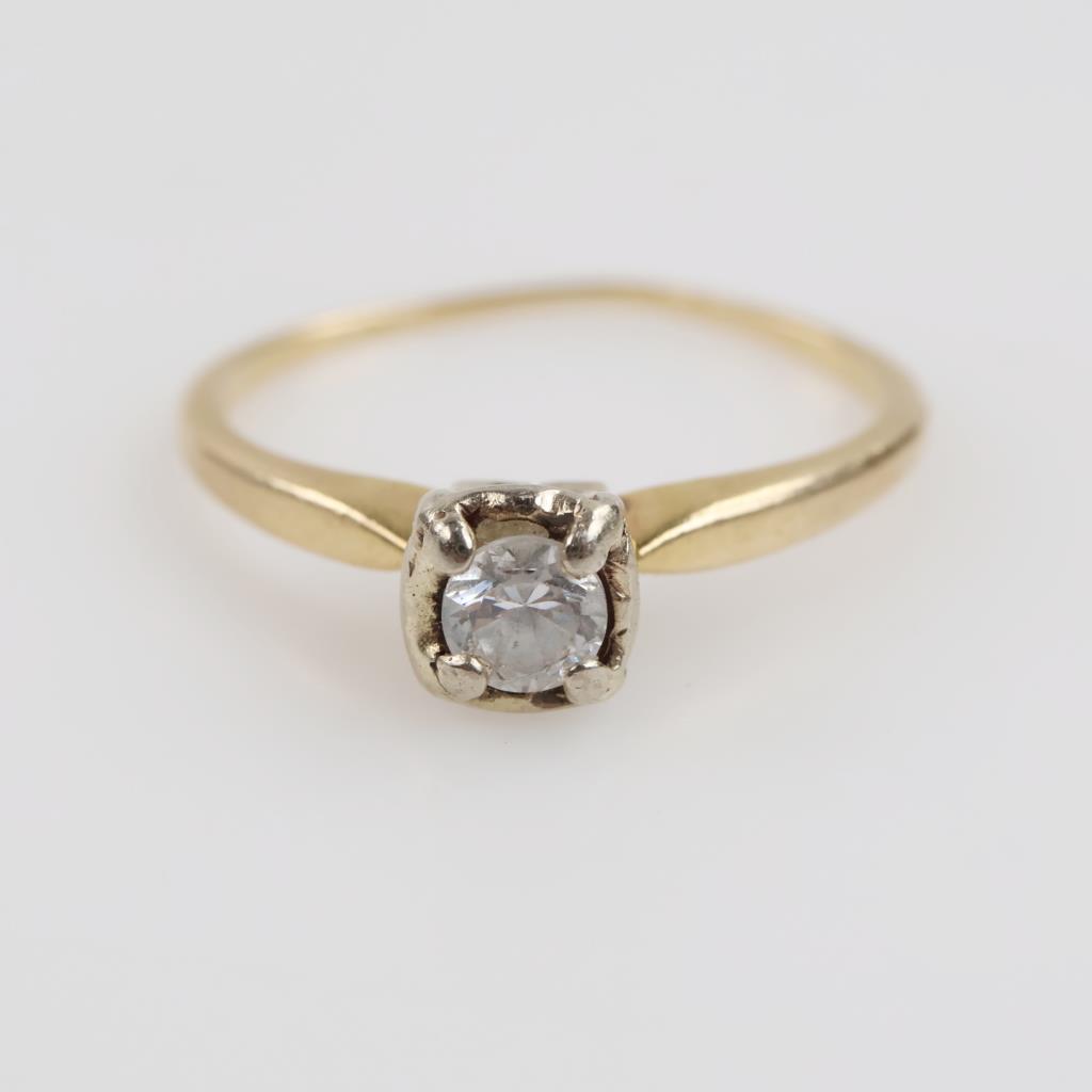 10kt Gold Clear Stone Ring