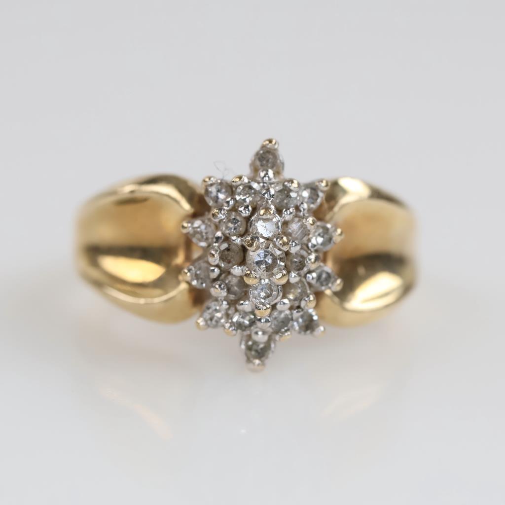 10kt Gold Clear Stone Ring