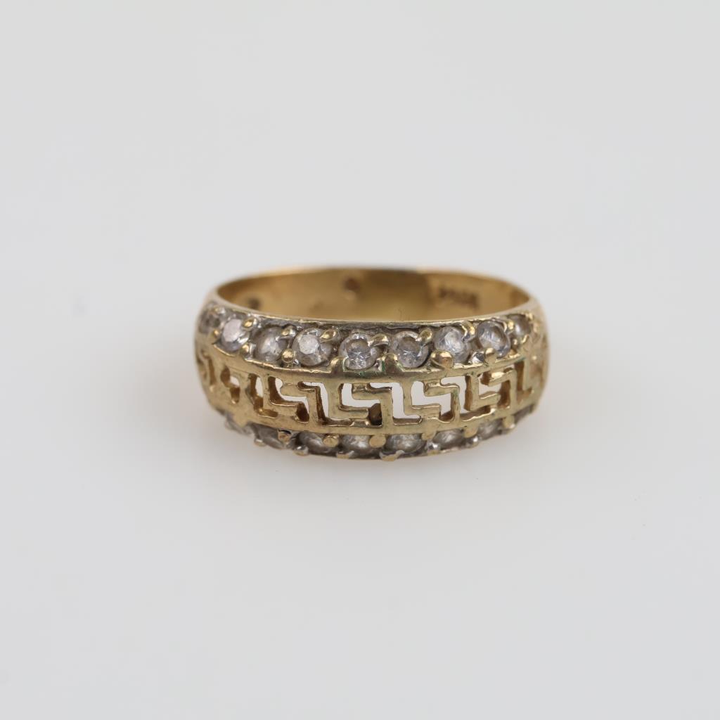 10kt Gold Clear Stone Ring