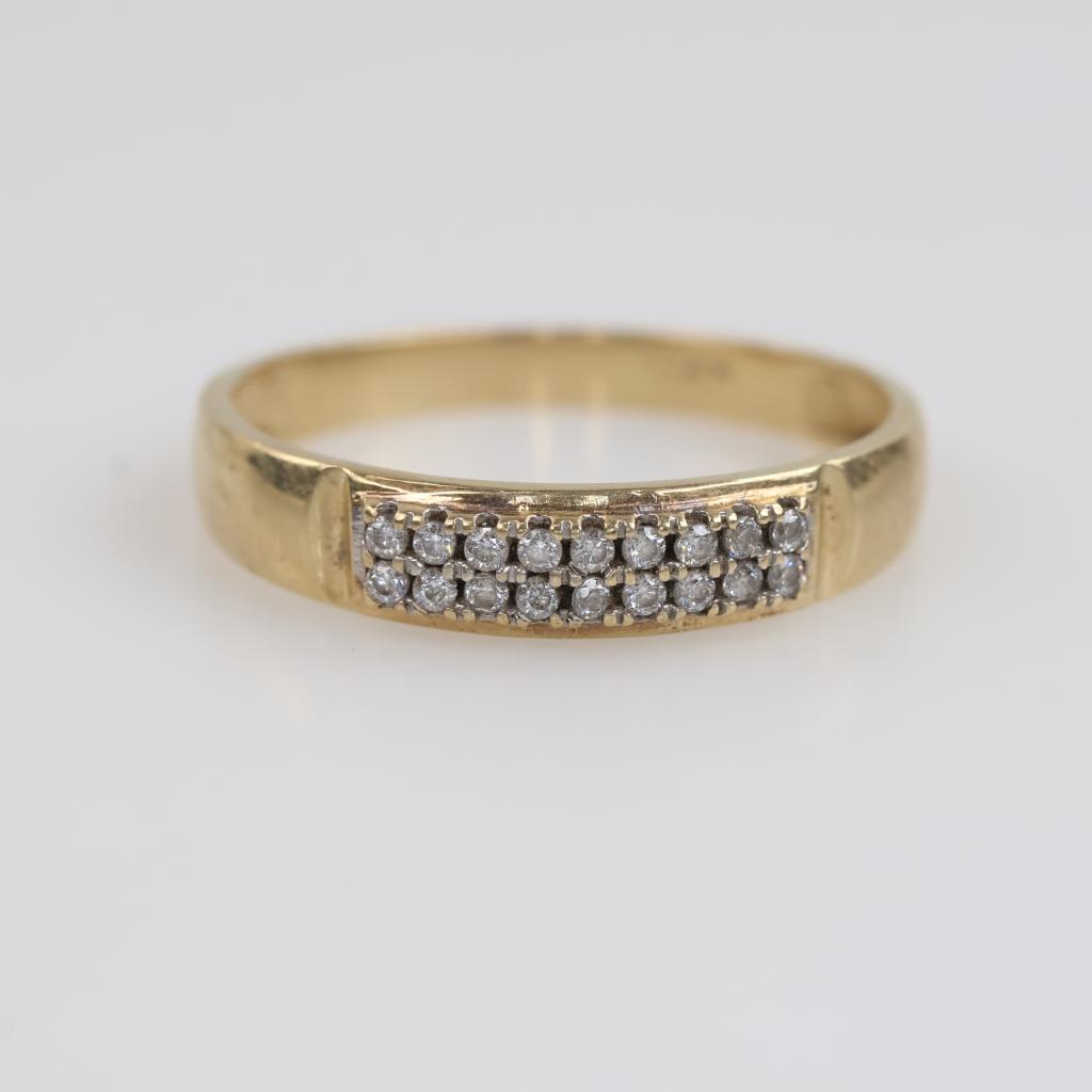 10kt Gold Clear Stone Ring