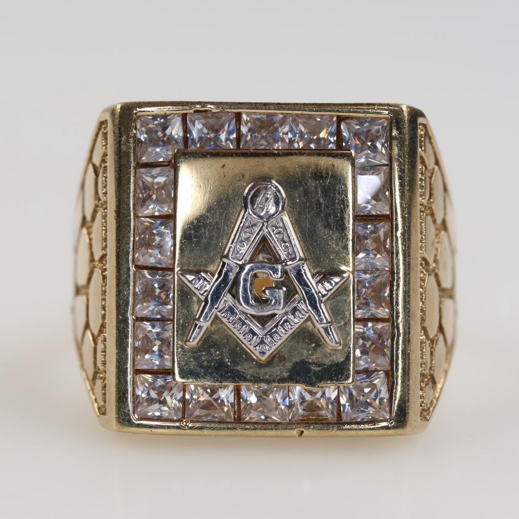 10kt Gold Clear Stone Ring