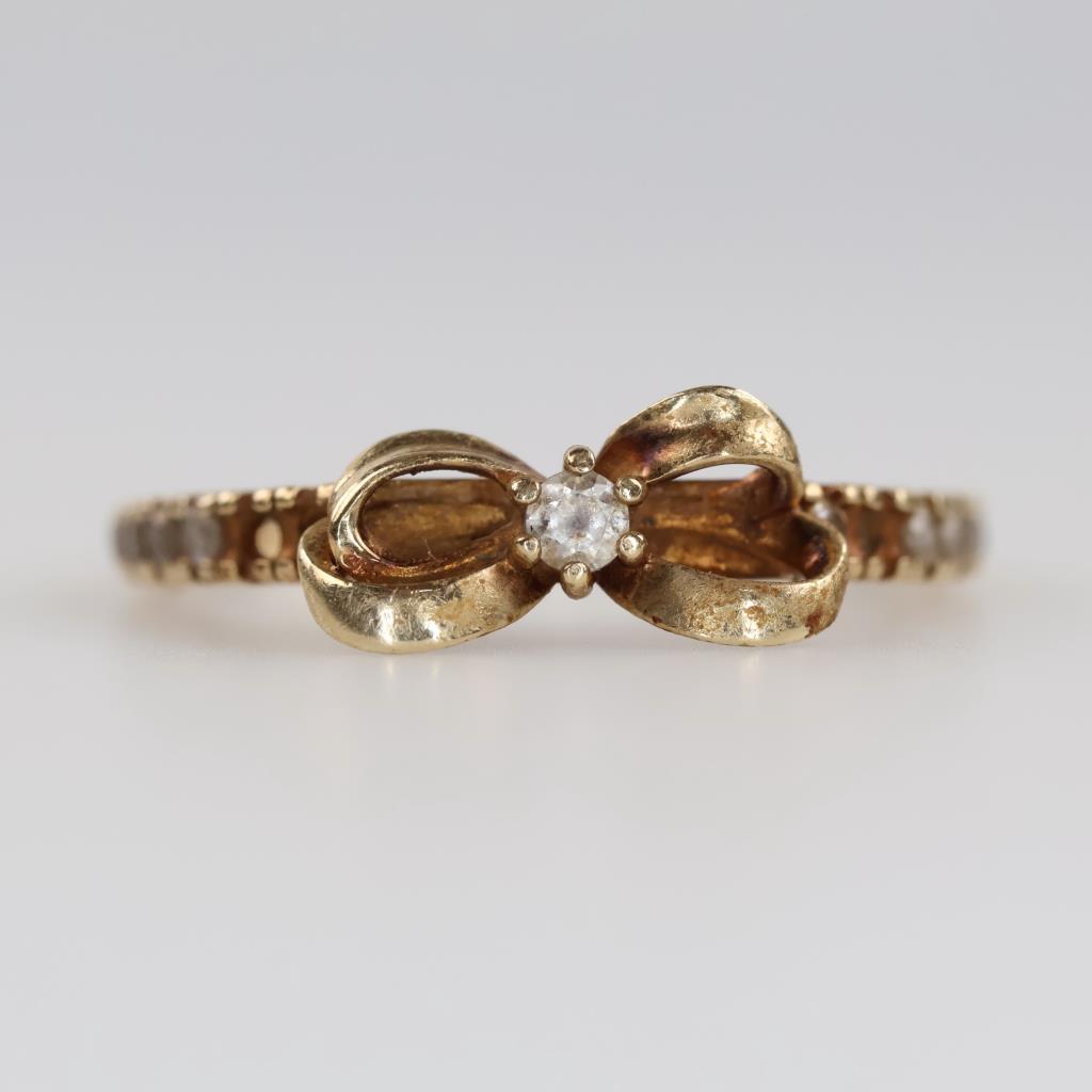 10kt Gold Clear Stone Ring