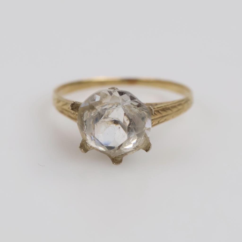 10kt Gold Clear Stone Ring