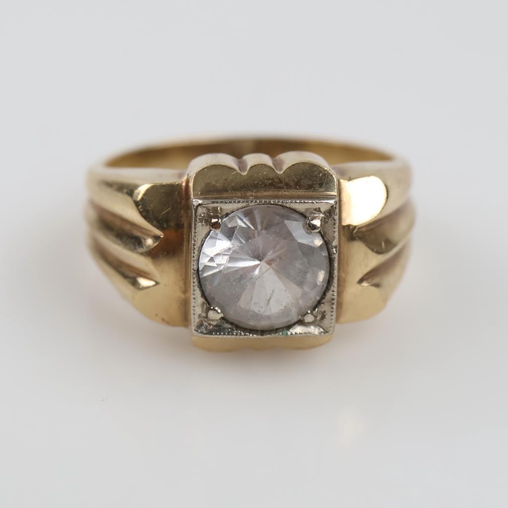 10kt Gold Clear Stone Ring
