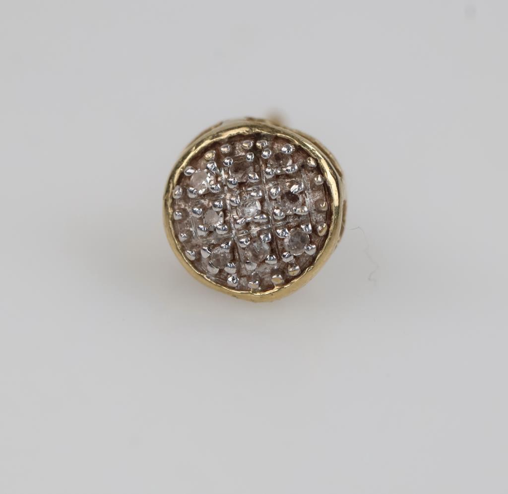 10kt Gold Clear Stone Round Stud Earring